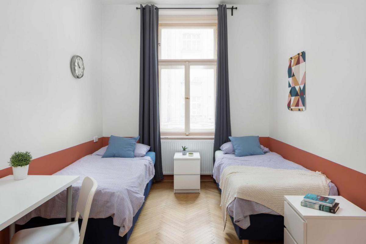 Letna Apartments Prag Exteriör bild