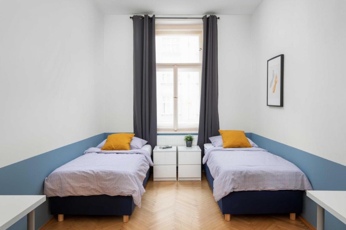 Letna Apartments Prag Exteriör bild