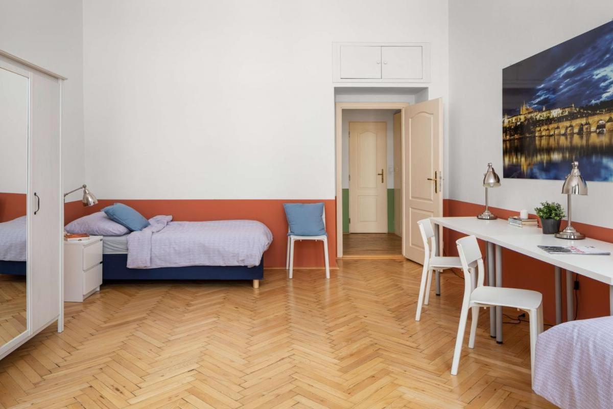 Letna Apartments Prag Exteriör bild